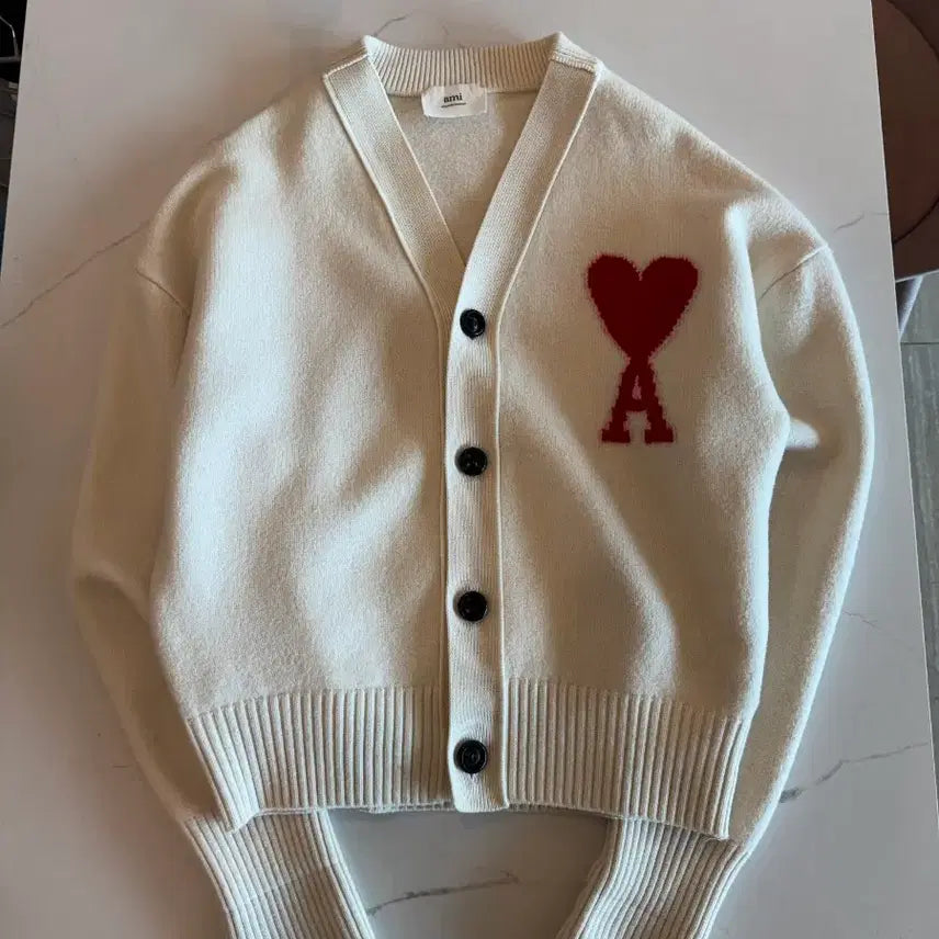 [BUNJANG] AMI Heart Logo Ivory Cardigan / 아미 AMI 하트 로고 아이보리 가디건