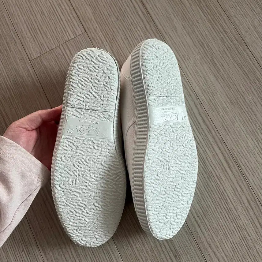 [BUNJANG] Victoria Shoes Chacha Sneakers / (새상품/235) 빅토리아슈즈 챠챠 스니커즈 판매해요