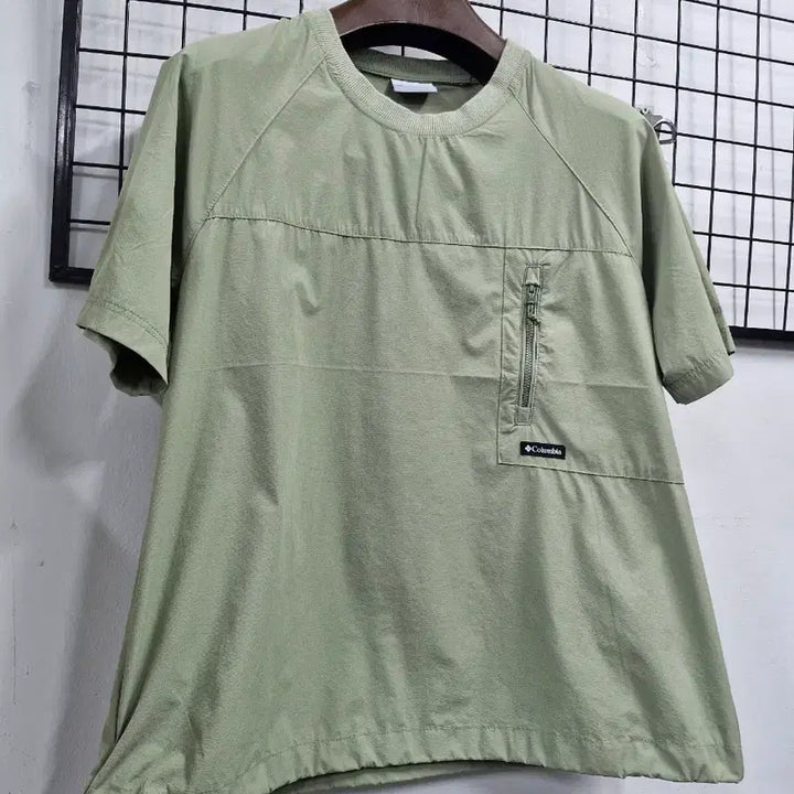 [BUNJANG] Columbia Pocket Short Sleeve T-shirt Khaki / 100L/77 컬럼비아 포켓 반팔 티셔츠 카키