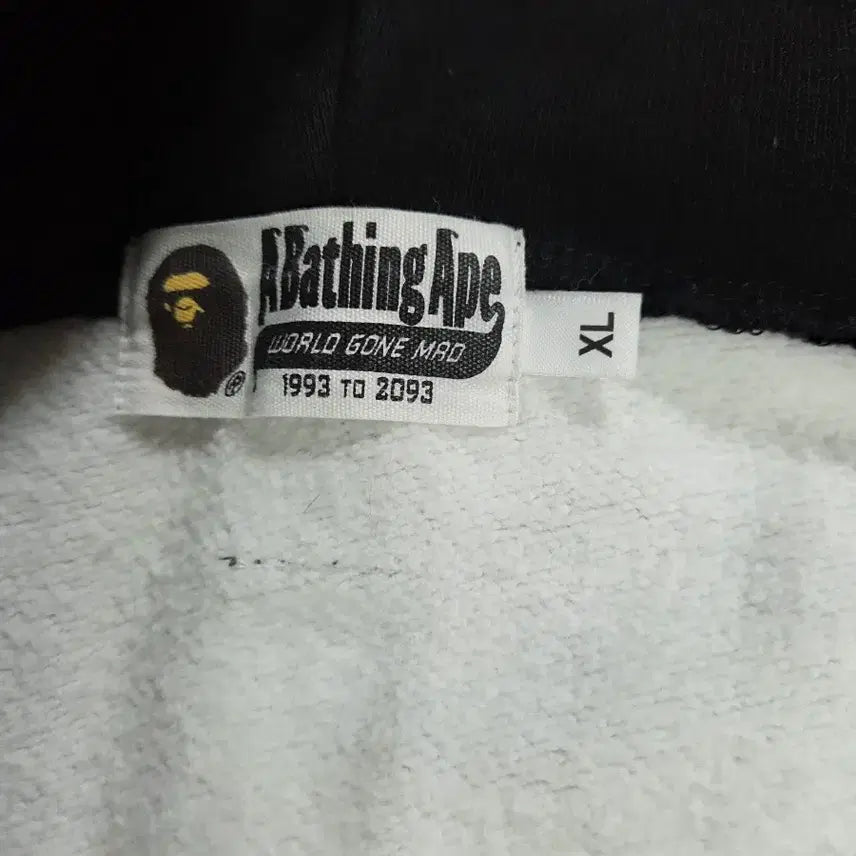 [BUNJANG] BAPE Space Camo Shark Glow-in-the-Dark Hooded Zip-Up / 베이프 스페이스 카모 샤크 야광 후드집업