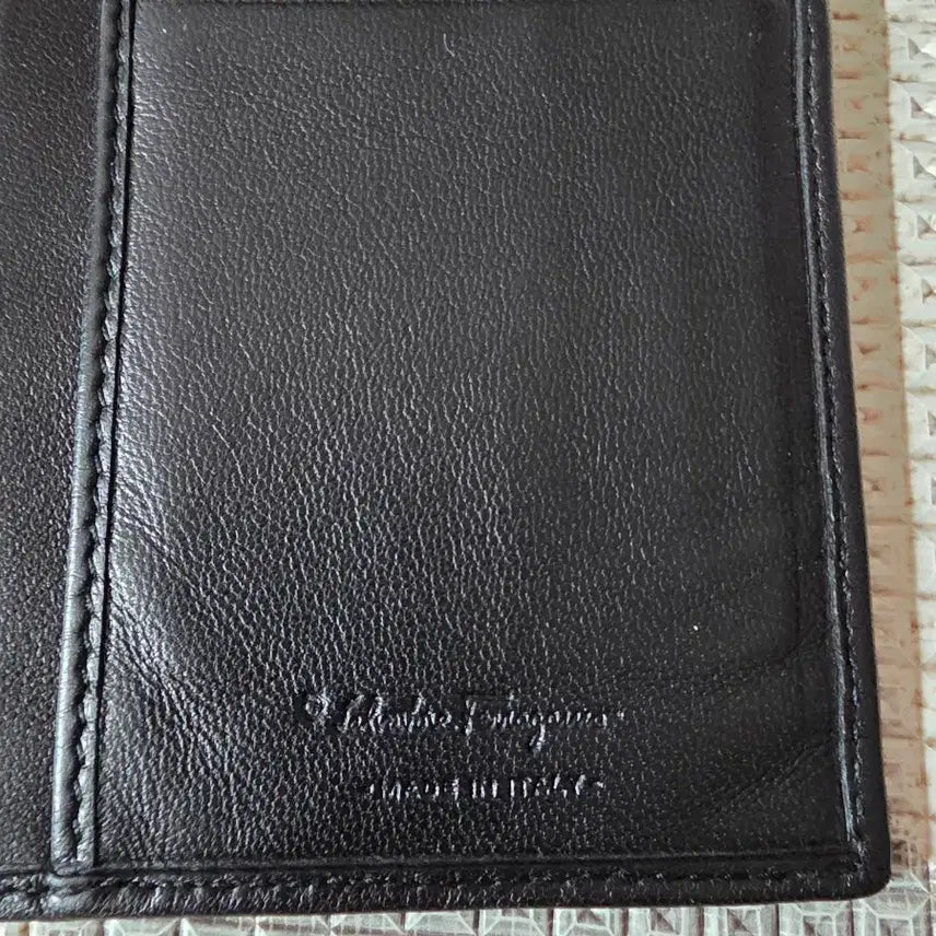 [BUNJANG] Ferragamo Black Long Wallet / 페라가모 블랙 장지갑