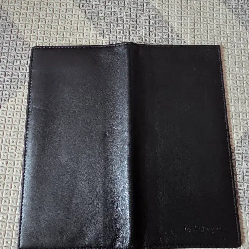 [BUNJANG] Ferragamo Black Long Wallet / 페라가모 블랙 장지갑