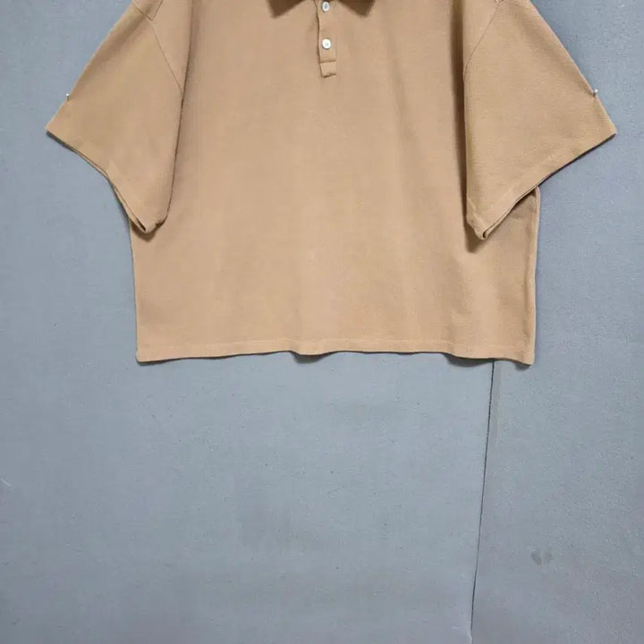 [BUNJANG] Tomboy Oversized Beige Collar T-Shirt FF / 톰보이 박시한 베이지 카라 티셔츠 FF  n4161