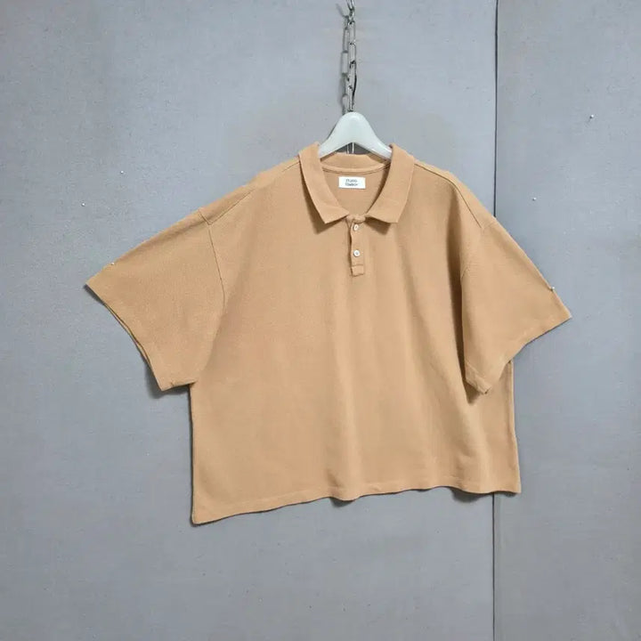 [BUNJANG] Tomboy Oversized Beige Collar T-Shirt FF / 톰보이 박시한 베이지 카라 티셔츠 FF  n4161