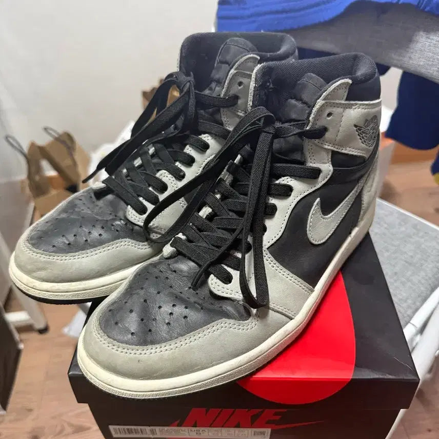[BUNJANG] Nike Air Jordan 1 Retro High OG Shadow 2.0 / 나이키 조던 1 레트로 하이 OG 쉐도우 2.0 275
