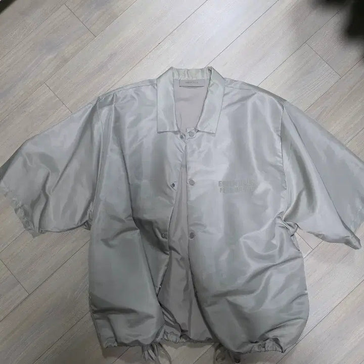 [BUNJANG] Fear of God Essentials Nylon Short Sleeve Shirt - Large / 피오갓 에센셜 숏슬리브 나일론 셔츠. 라지
