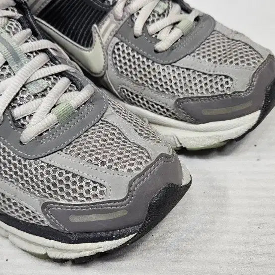 [BUNJANG] Nike Zoom Vomero 5 FB8845 Sneakers / 나이키 줌 보메로5  FB8845  240사이즈