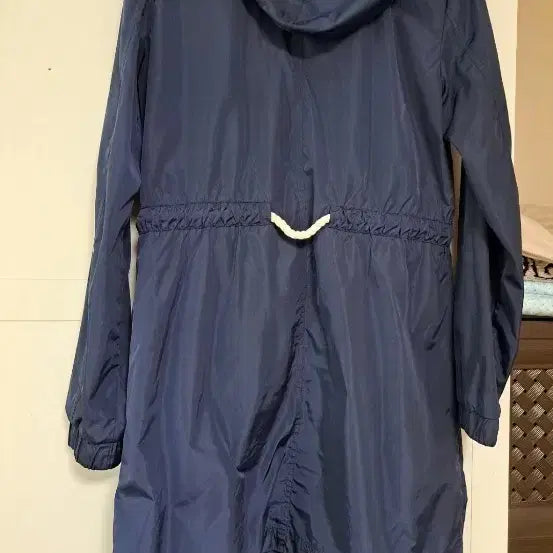 [BUNJANG] EA7 Emporio Armani Navy Hooded Windbreaker / EA7 엠포리오 아르마니 네이비 후드 윈드브레이커