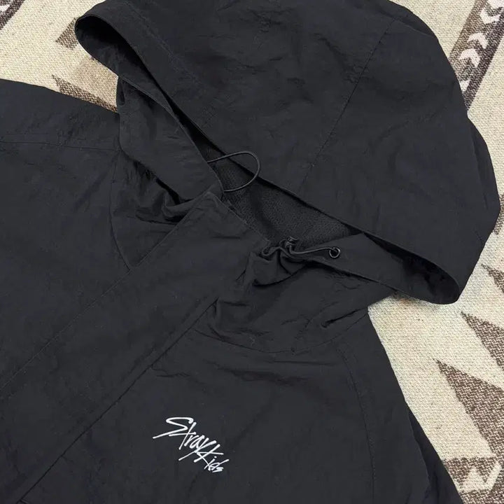 [SOLD OUT] Stray Kids 스트레이키즈 월드투어 후드 바람막이