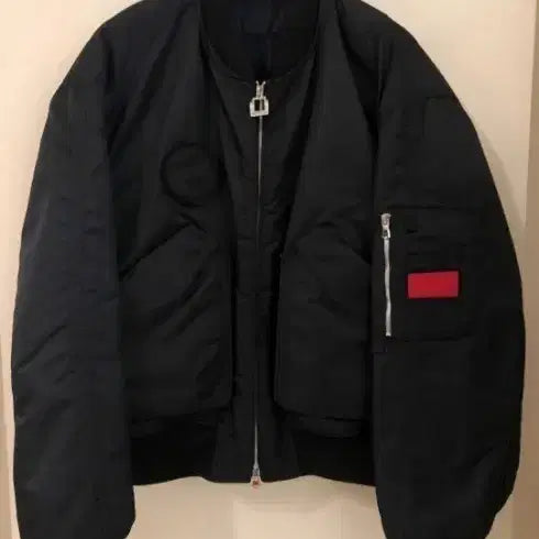[BUNJANG] Wooyoungmi 22SS Embroidered Patch MA-1 Bomber Jacket / 우영미 22ss 자수 패치 디테일 마원(MA-1) 블랙 구매 원합니다.