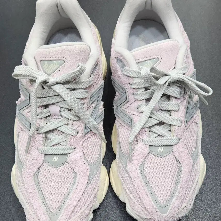 [BUNJANG] New Balance 9060 December Sky Sneakers / 뉴발란스(New Balance) 9060 디셈버 스카이 240mm