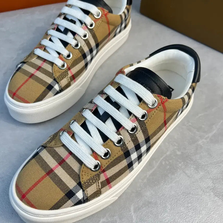 [BUNJANG] Burberry Sneakers Checkered Low-Top / 버버리 스니커즈 운동화 체크 단화 풀구성