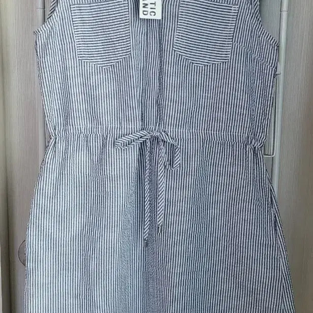 [SOLD OUT] 블랙 앤 화이트 퍼프 소매 롱 원피스