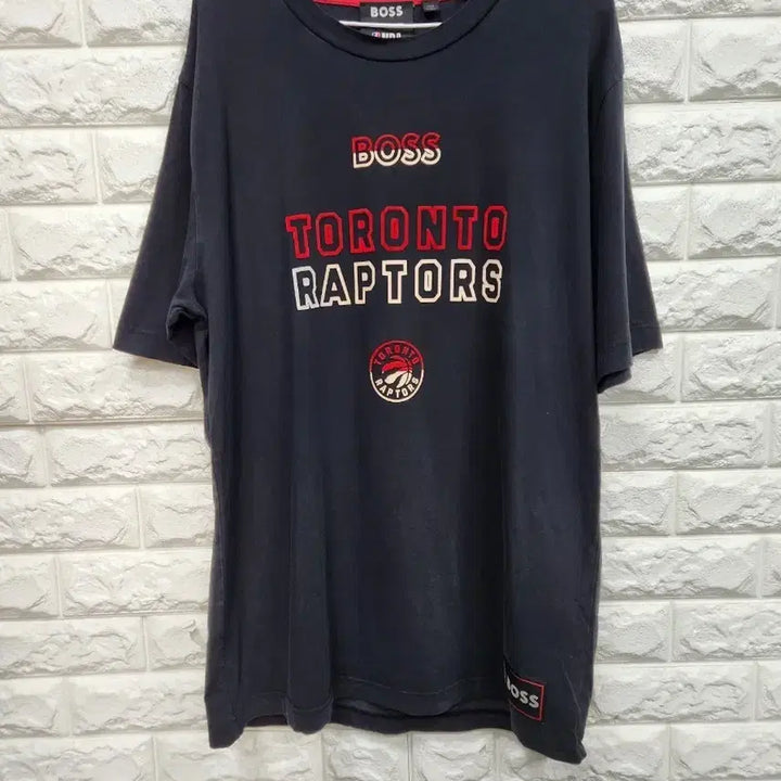 [BUNJANG] NBA BOSS Toronto Raptors Black T-shirt / NBA *BOSS 블랙 반팔 라운드티 105-110사이즈 k616