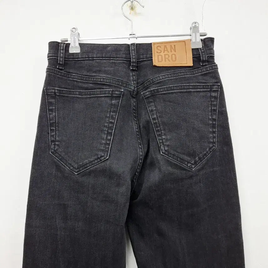 [BUNJANG] Sandro Straight-Cut Raw Edge Black Jeans / 산드로 스트레이트컷 로우 엣지 블랙진 청바지36
