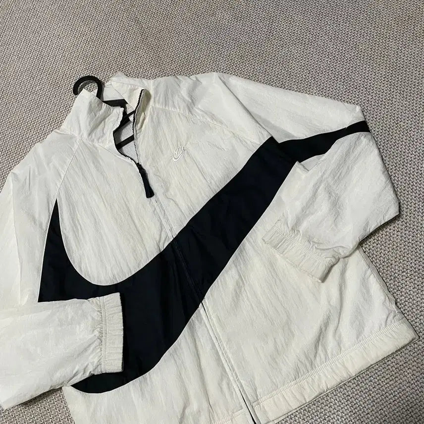 [BUNJANG] Nike Big Swoosh Windbreaker Jacket / L 나이키 빅스우시 바람막이 자켓 B.7466