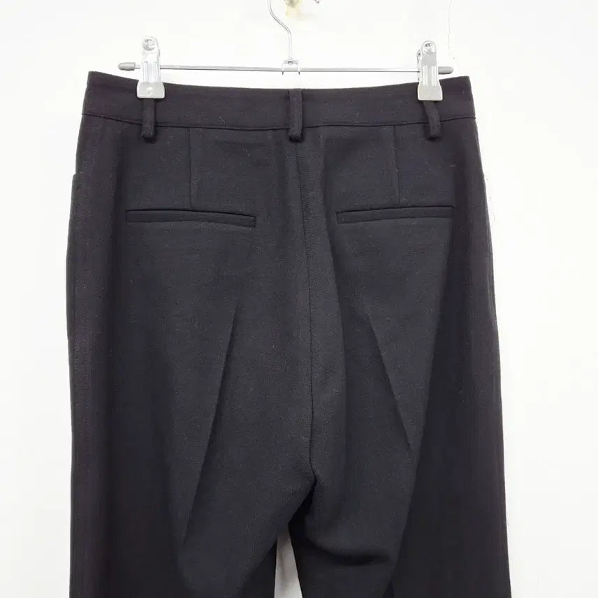 [SOLD OUT] LO61 엘오육일 Beau Capri Pants 여성 바지 S 블랙