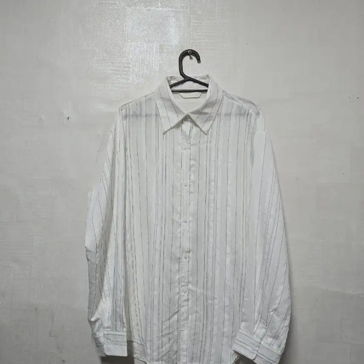 [BUNJANG] Monologue Striped Shirt / 모놀로그 스트라이프 셔츠