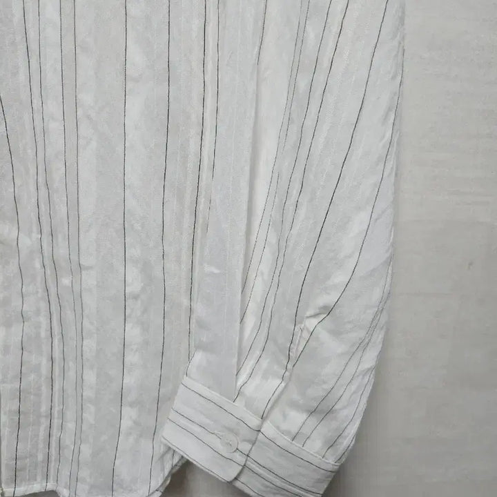 [BUNJANG] Monologue Striped Shirt / 모놀로그 스트라이프 셔츠