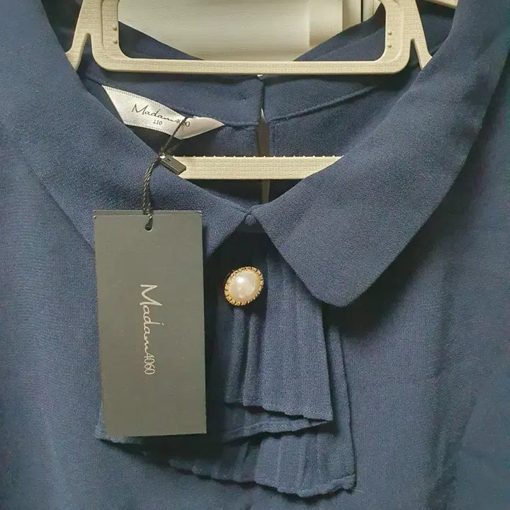 [BUNJANG] Madam 4060 Frill Blouse Navy / *새상품* 마담4060 프릴 블라우스 110