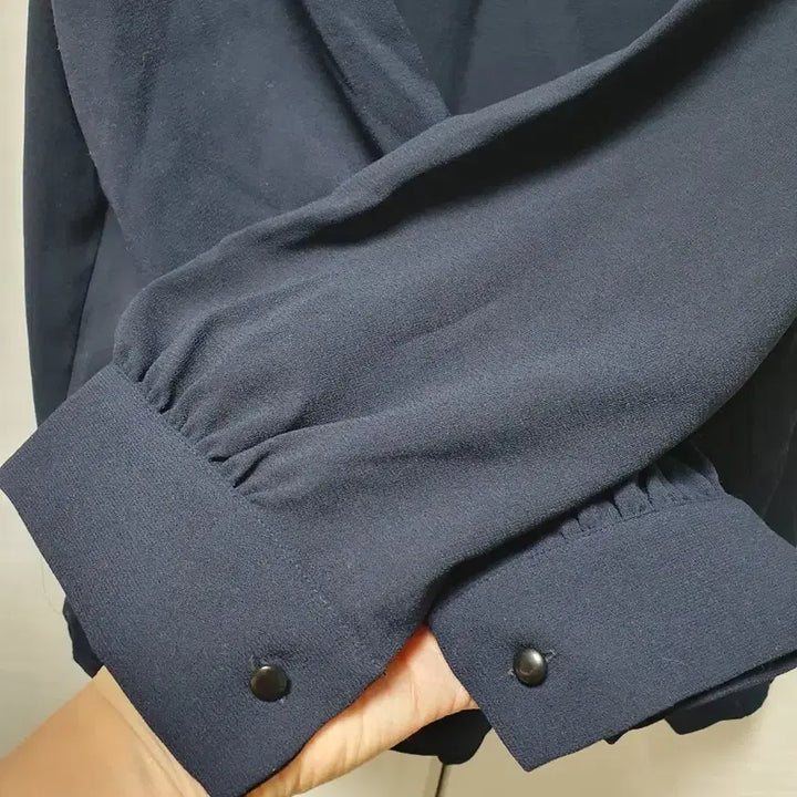 [BUNJANG] Madam 4060 Frill Blouse Navy / *새상품* 마담4060 프릴 블라우스 110
