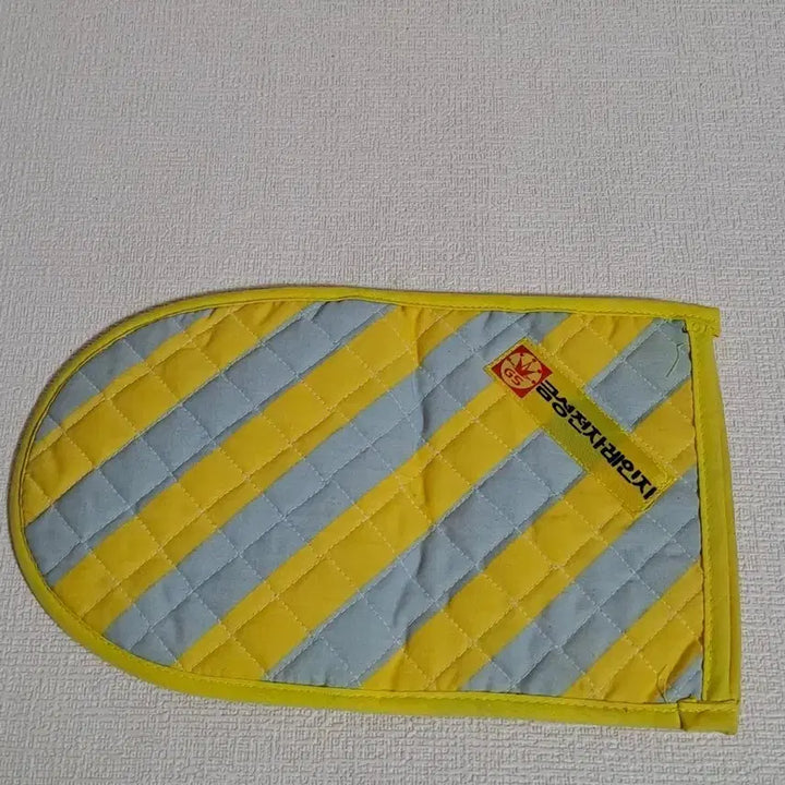 [BUNJANG] Goldstar (Geumseongsa) Retro Oven Mitt / 골드스타 [ 금성사 ] 오븐장갑 레트로 희귀수집품