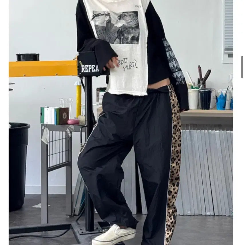 [BUNJANG] Casual Manual Oops T-shirt (Black) / 캐주얼 매뉴얼 웁스티셔츠 검정