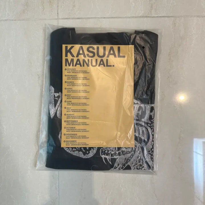 [BUNJANG] Casual Manual Reversible Snake T-Shirt Charcoal / 캐주얼 매뉴얼 리버시블 스네이크 티셔츠 챠콜