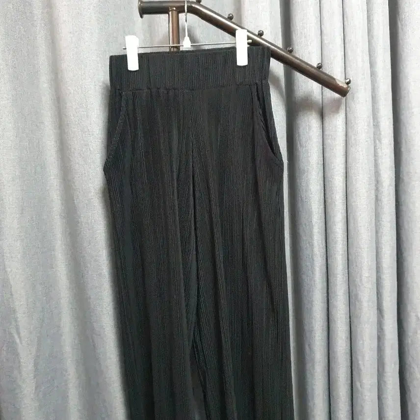 [BUNJANG] Pleated Banding Long Pants / 블랙 드레이핑 투피스셋업