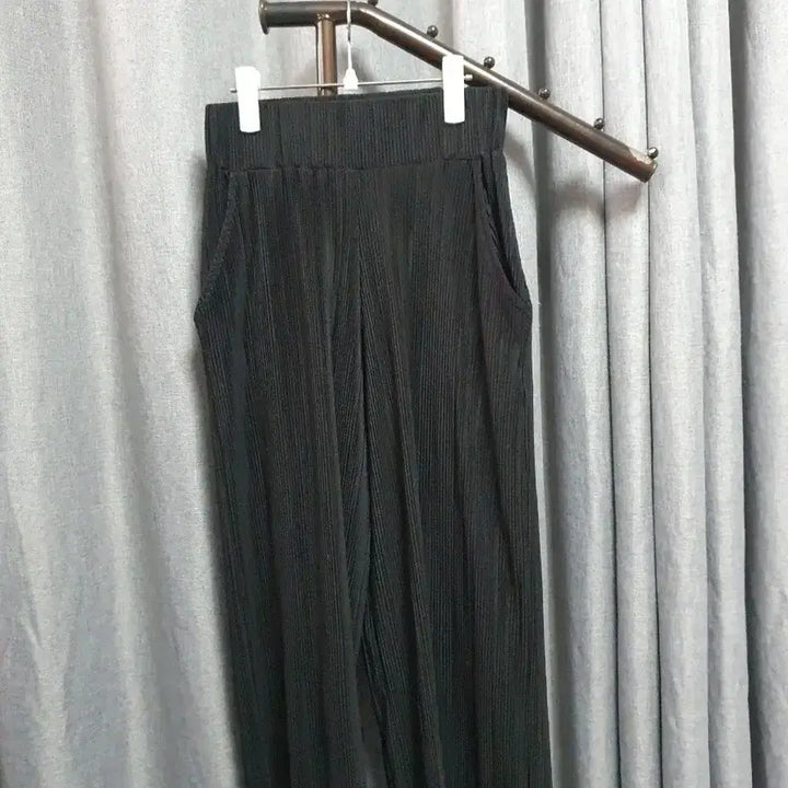 [BUNJANG] Pleated Banding Long Pants / 블랙 드레이핑 투피스셋업