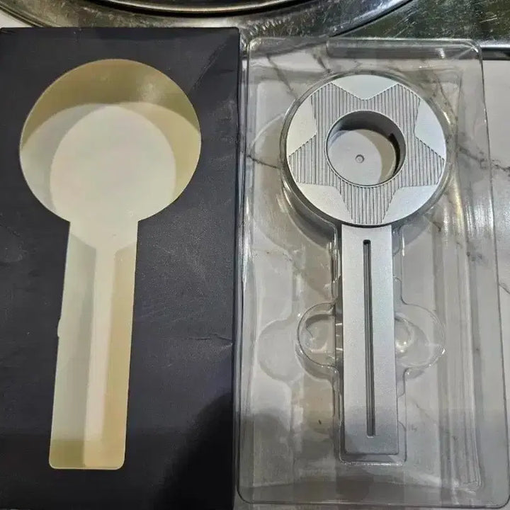 [BUNJANG] TXT Official Light Stick Stand + Photocard / 새상품) 투바투 응원봉 스탠드 +포토카드 판매합니다