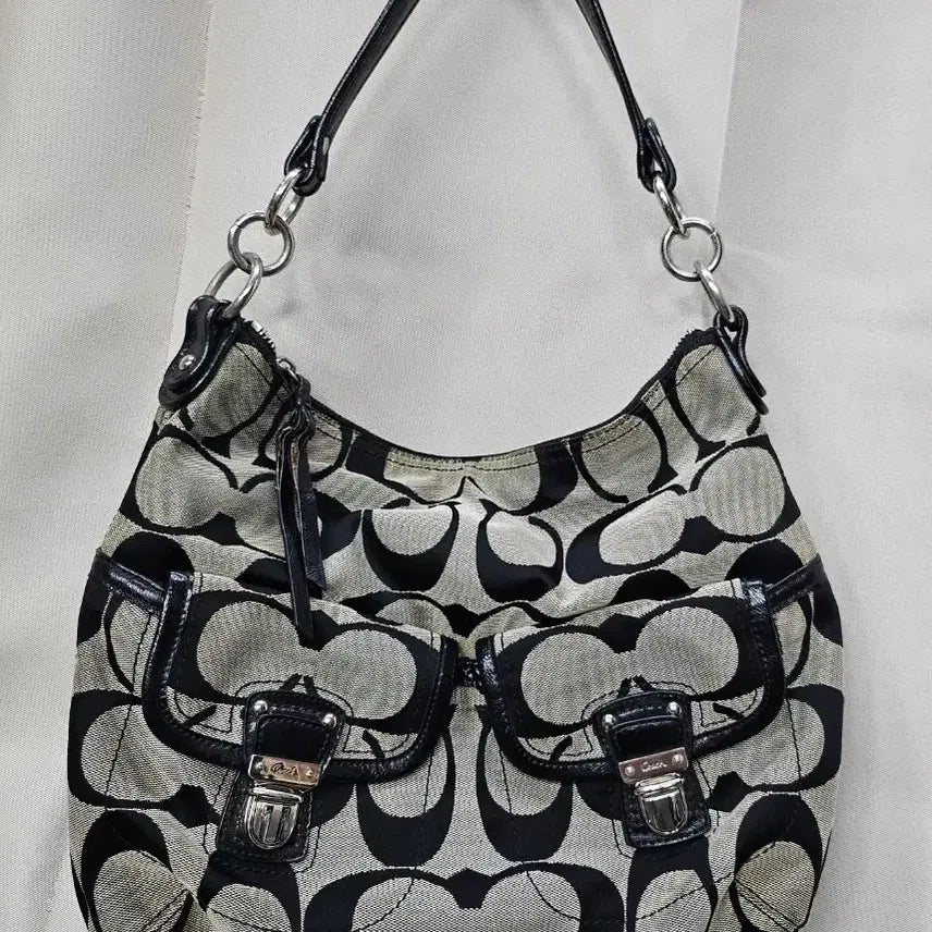 [BUNJANG] Coach Signature Hobo Bag Black Shoulder Bag / 코치 시그니처 호보백 블랙 숄더백