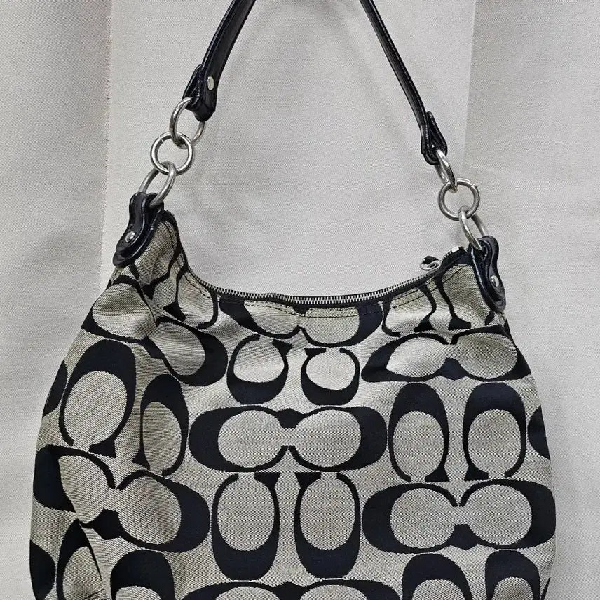 [BUNJANG] Coach Signature Hobo Bag Black Shoulder Bag / 코치 시그니처 호보백 블랙 숄더백