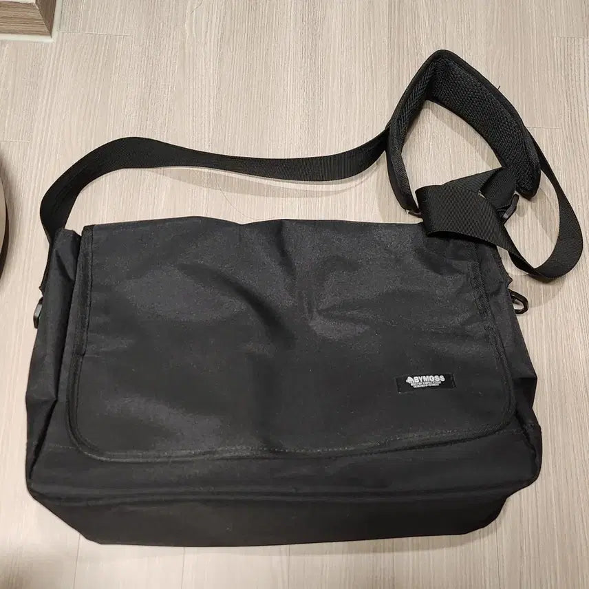 [BUNJANG] VIMOS Square Messenger Bag - Black / 바이모스 스퀘어 메신저백 블랙