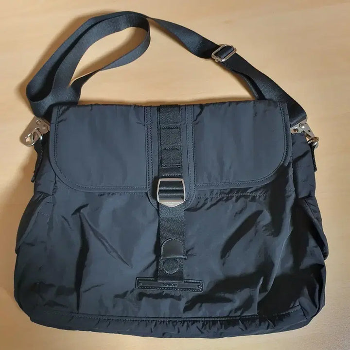 [BUNJANG] Rawrow Timeless Shoulder Bag/Crossbody / 로우로우 타임리스 숄더백/크로스백