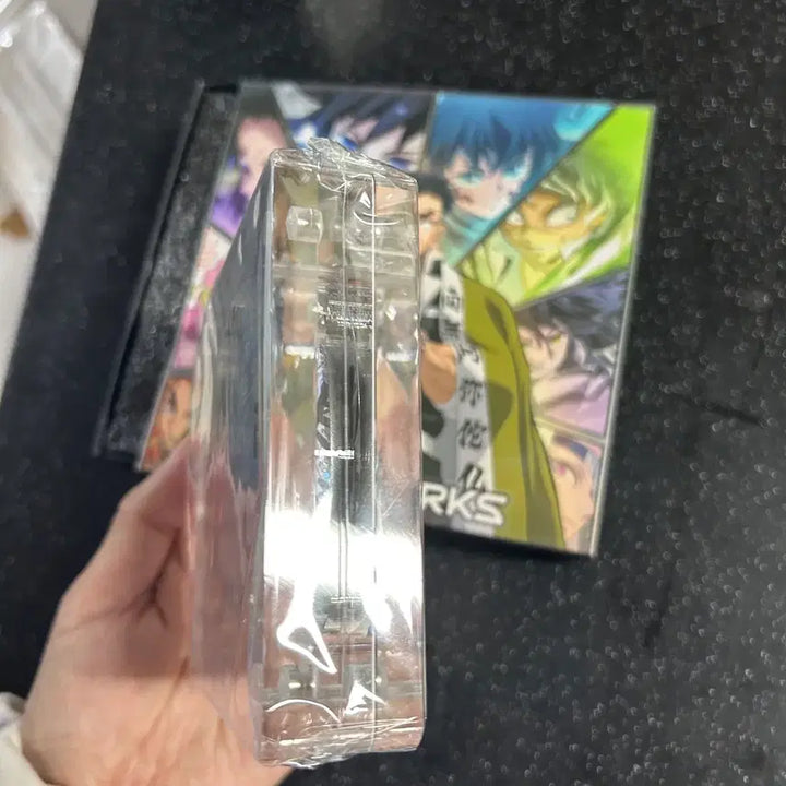 [BUNJANG] Demon Slayer Shinobu Badge Acrylic Display / 새것 귀멸의 칼날  시노부 뱃지 아크릴 수정 제품  진열품