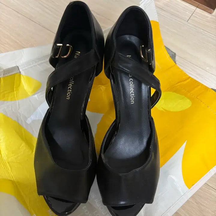 [BUNJANG] Black Open Toe Heels / 블랙 오픈토 힐 롯백 235 원가40만원