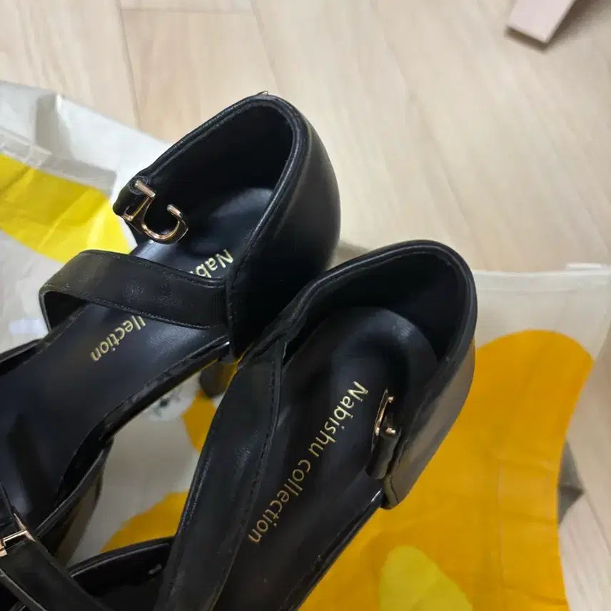 [BUNJANG] Black Open Toe Heels / 블랙 오픈토 힐 롯백 235 원가40만원