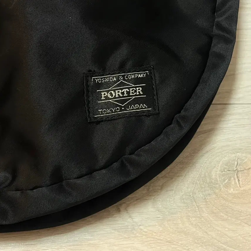 [BUNJANG] Yoshida Porter Tanker Half Moon Crossbody Bag / 요시다포터 탱커 반달백 크로스백