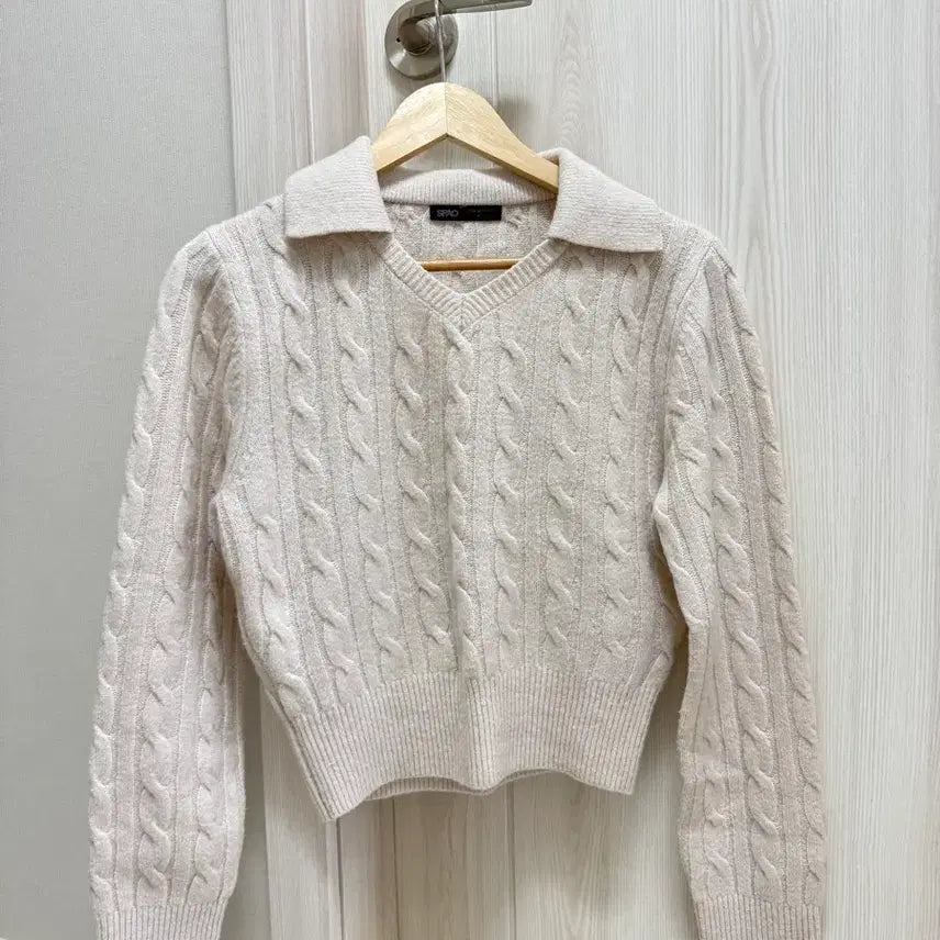[BUNJANG] SPAO Ivory Cable Knit Sweater / 스파오 아이보리 꽈배기 니트