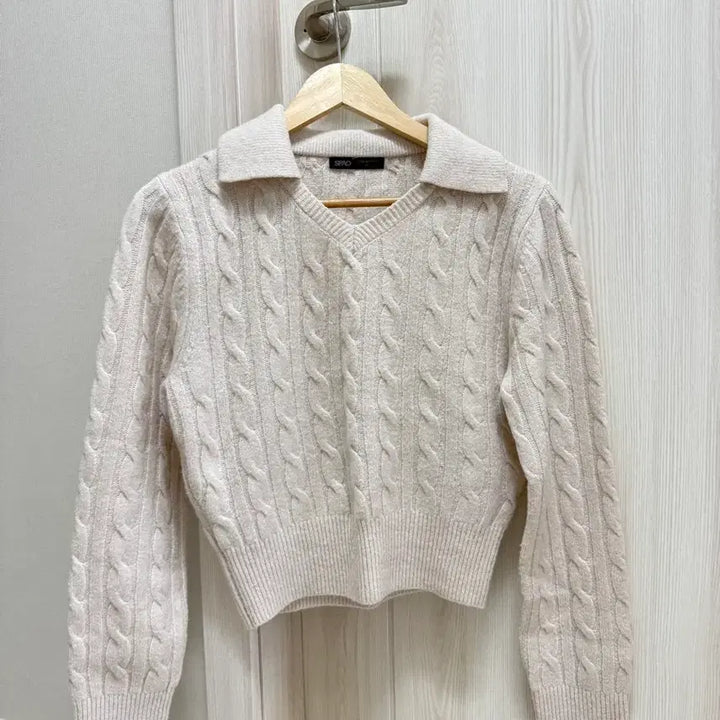 [BUNJANG] SPAO Ivory Cable Knit Sweater / 스파오 아이보리 꽈배기 니트