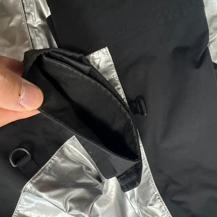 [BUNJANG] Supreme x The North Face Metallic Jacket Silver XL / Supreme 슈프림 노스페이스 메탈릭 자켓 실버 XL