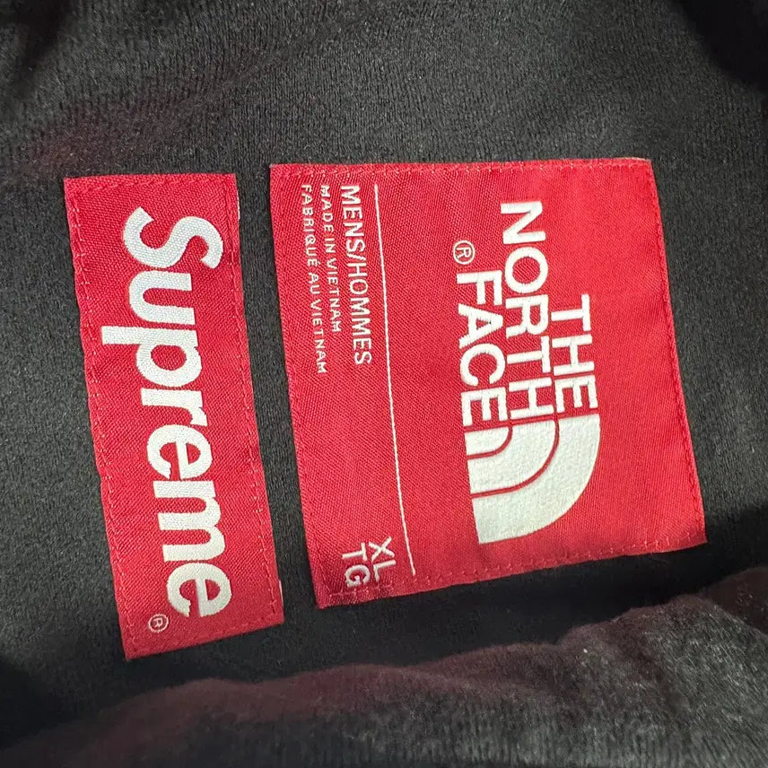 [BUNJANG] Supreme x The North Face Metallic Jacket Silver XL / Supreme 슈프림 노스페이스 메탈릭 자켓 실버 XL