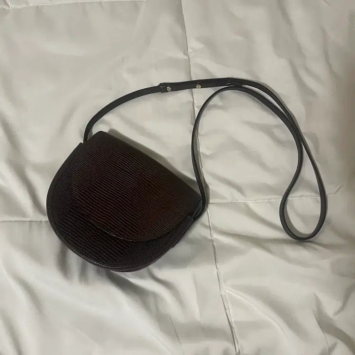 [BUNJANG] Flat Base Snake Skin Step Bag / 구 플랫베이스 뱀피 스탭백
