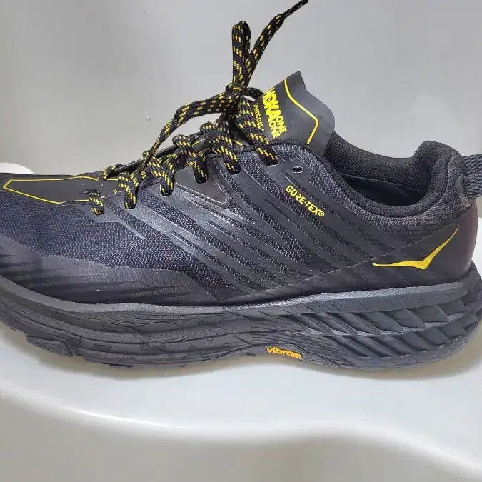 [BUNJANG] HOKA Speedgoat 4 GTX Trail Running Shoes / HOKA 호카 스피드고트4 GTX 트레일 런닝화