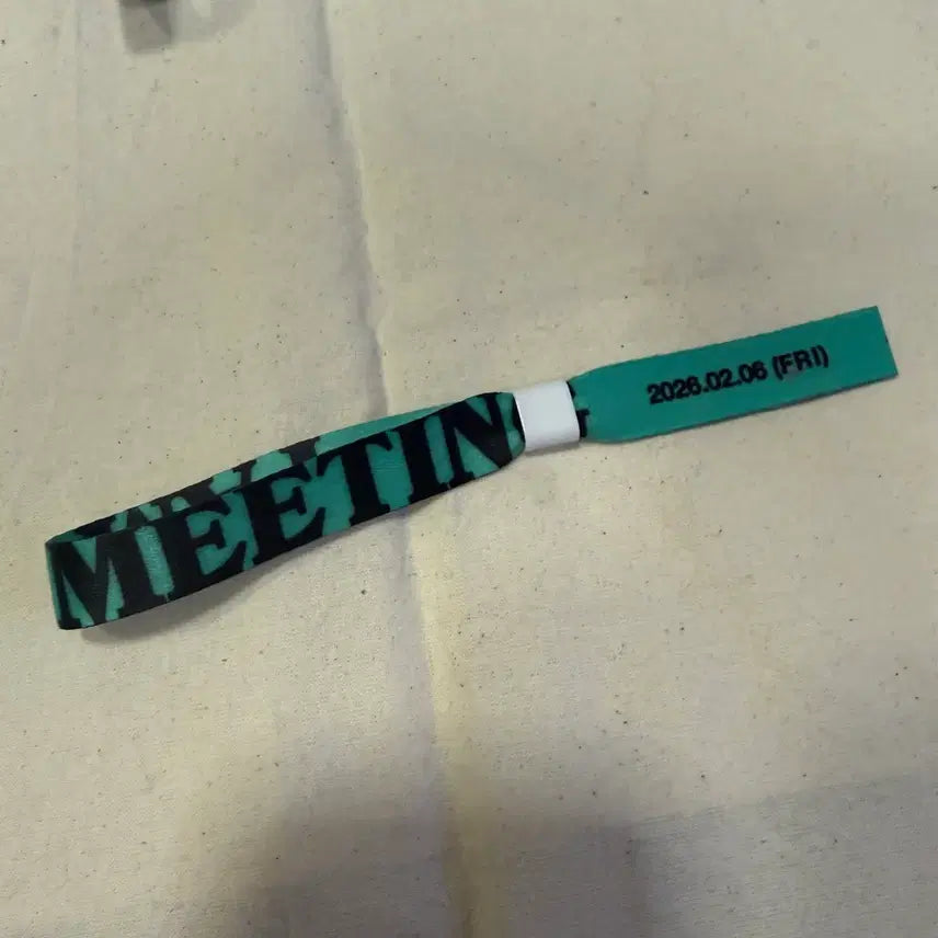 [BUNJANG] G-Dragon GD Fanmeeting First Day Wristband / 지드래곤 지디 팬미팅 첫날 첫콘 입장팔찌