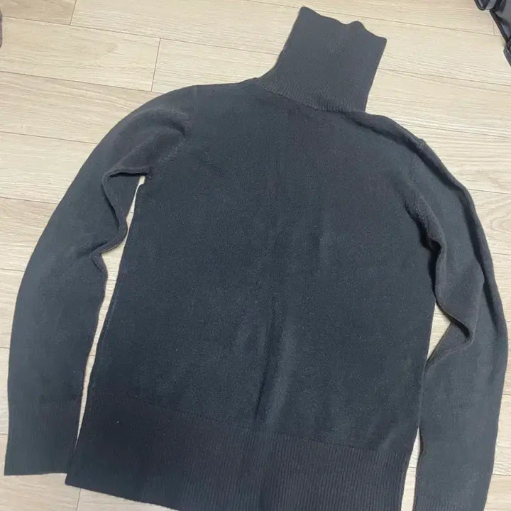 [BUNJANG] Unbranded Gray Knit Sweater / 폴라 니트 부들부들 먹색 새것 원가11만원