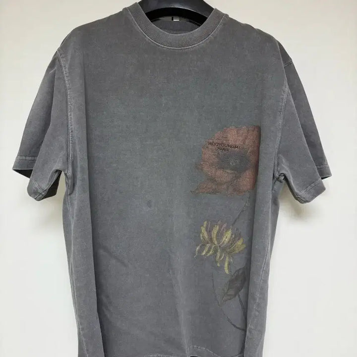 [SOLD OUT] 우영미 페이드플라워  그레이 반팔티셔츠 44