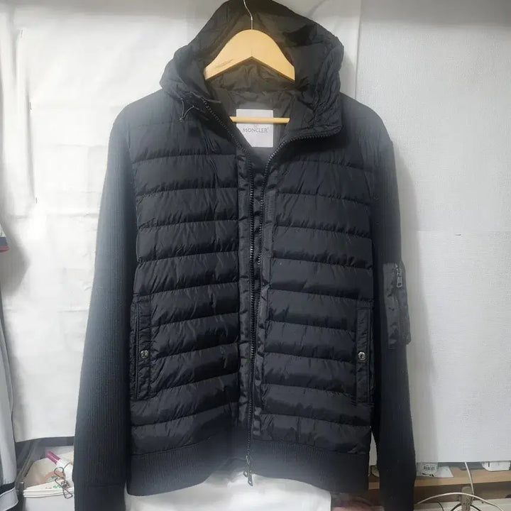 [SOLD OUT] 몽클레어 니트 암 다운 패딩 블랙 후드집업 4