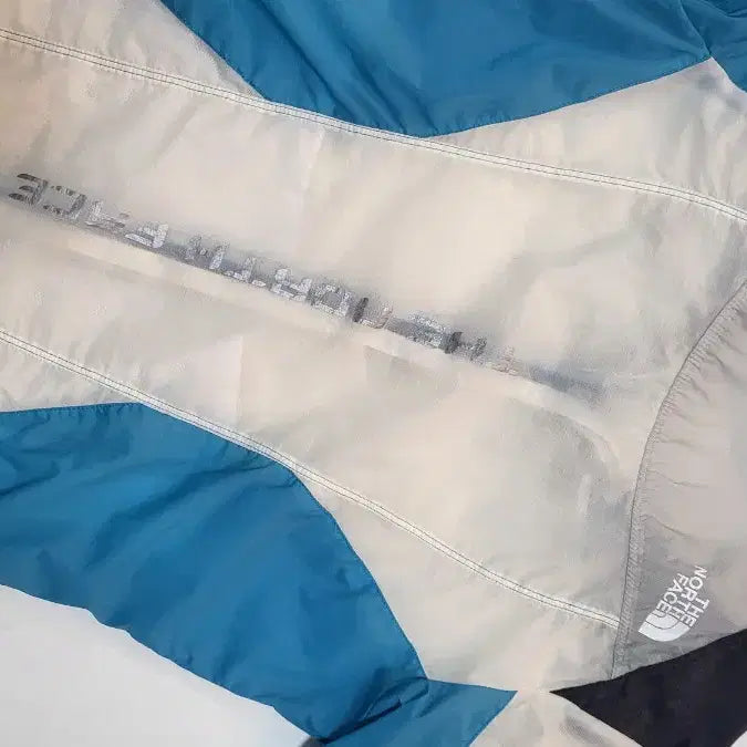 [SOLD OUT] 노스페이스 바람막이 화이트/블루 여성